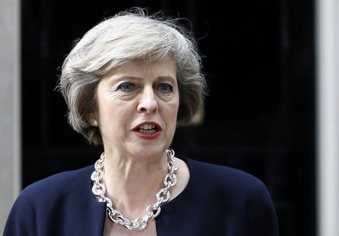 May objašnjava britanskim poslanicima odluku o napadu na Siriju