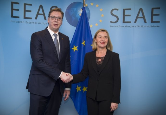Mogherini tokom susreta s Vučićem: EU očekuje očuvanje mira