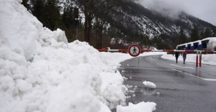 STRAŠNA NESREĆA, NA LICU MJESTA HITNA I DVA HELIKOPTERA: Povrijeđeno više od 30 osoba