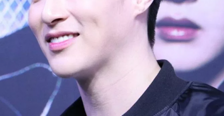 NIJE MU BILO SPASA: Popularni pjevač umro u 34. godini 