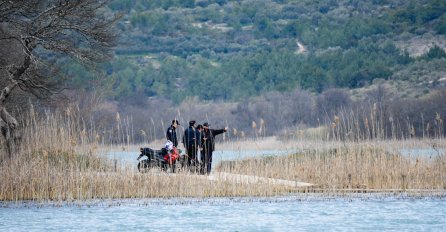 Ni peti dan nije pronađen dječak koji je nestao nakon prevrtanja čamca: Potraga prekinuta zbog mraka