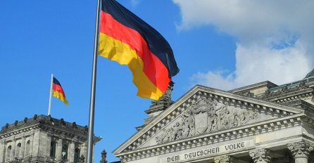 Njemačka vlada odbacila kritike o protjerivanju ruskih diplomata