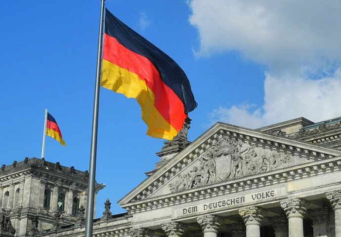 Njemačka vlada odbacila kritike o protjerivanju ruskih diplomata