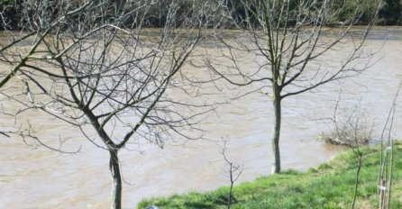 PARALELNA DRAMA! TINEJDŽER (17) UPAO U LEDENU RIJEKU: Tokom potrage za njim pronađeno tijelo muškarca!