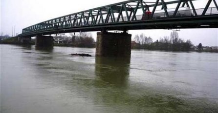 Vodostaj rijeke Save i njenih vodotokova stagnira i blago opada