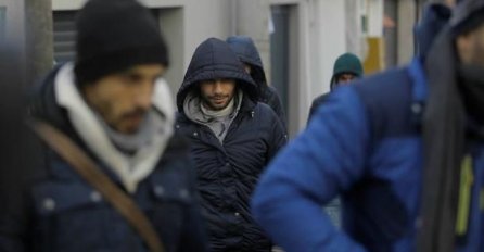 ANKETA: Brinete li se zbog dolaska sve većeg broja migranata u BiH?