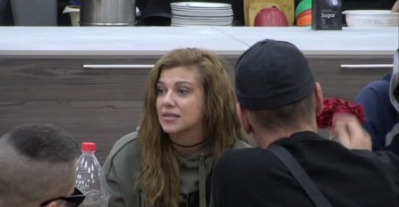 KIJA SE IZVINJAVA ANDRIJI: Nije mogla da se obuzda, uhvaćena u momentu, SVI ĆE DA PRIČAJU O OVOME!