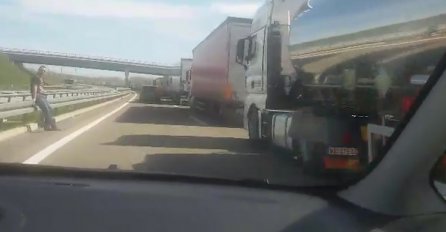 KILOMETARSKE KOLONE NA GRANIČNOM PRELAZU: Čekanje i do SEDAM sati, izbjegavajte ovaj putni pravac!