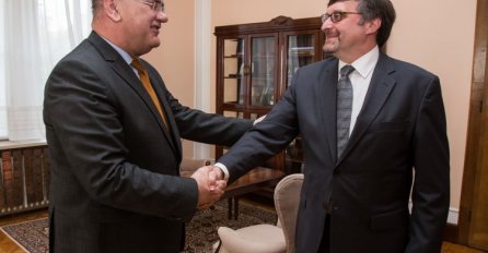 Ivanić i Palmer razgovarali o političkim i ekonomskim prilikama u BiH