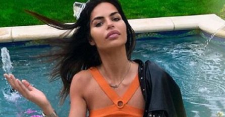 DŽUMHURU NEĆE BITI DOBRO KAD OVO VIDI: Na prvi pogled izgleda kao sasvim obična haljina, ALI POGLEDAJTE MALO BOLJE (FOTO)