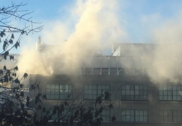 Jedna osoba poginula u požaru u tržnom centru u Moskvi