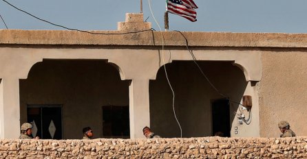Trump: Američka vojska ostaje u Siriji još neko vrijeme