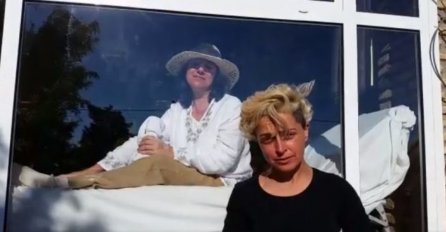 OVA ŽENA ŽIVI U STAKLENOM KAVEZU VEĆ 13 GODINA: Ako izađe prijeti joj SMRT, evo šta joj se desilo!