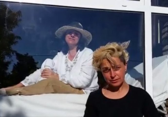 OVA ŽENA ŽIVI U STAKLENOM KAVEZU VEĆ 13 GODINA: Ako izađe prijeti joj SMRT, evo šta joj se desilo!