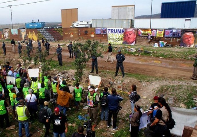 'Vrijeme je za djelovanje':  Trump naredio slanje Nacionalne garde na granicu s Meksikom