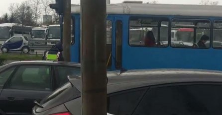 SUDARILA SE DVA TRAMVAJA U CENTRU GRADA: Povrijeđeno 10 osoba