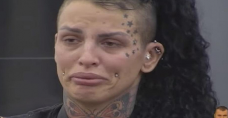 'IZDRŽI, ŽIVOTE MOJ JEDINI': Jelena Krunić podijelila emotivan trenutak i RASPLAKALA SVE! (VIDEO)