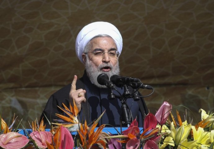 Rouhani: Trump će zažaliti ako se SAD povuku iz sporazuma s Iranom