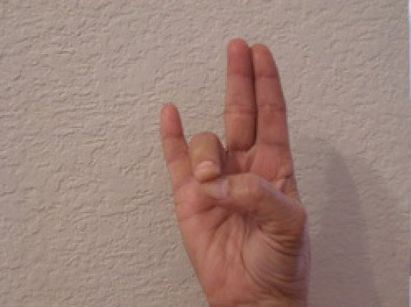 hand-yoga-3-622x465