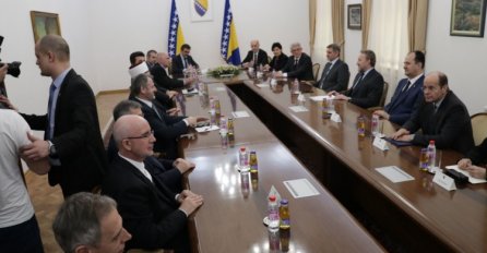 Počeo sastanak Izetbegovića s predstavnicima izvršne i zakonodavne vlasti