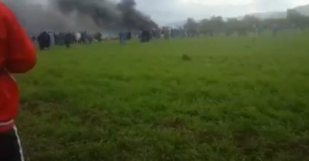 Strahuje se da ima više od 200 mrtvih u padu vojnog aviona u Alžiru