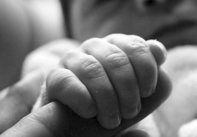 JESTE LI SE IKADA ZAPITALI: Evo zašto tek rođene bebe imaju plave oči