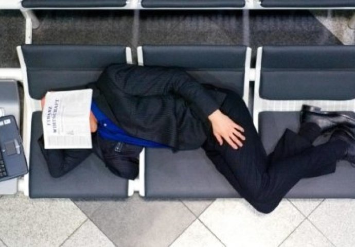 Nevjerovatno kako neki ljudi mogu spavati, neki su zadovoljni s podom  (FOTO)