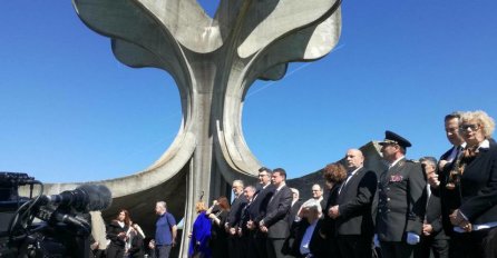 U Jasenovcu održana službena komemoracija