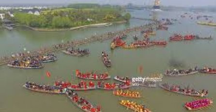 Sedamnaest poginulih u prevrtanju festivalskog čamca u Kini