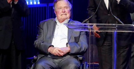 Bivši američki predsjednik Bush hospitaliziran