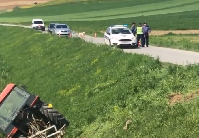 TEŠKA NESREĆA: Dječak vozio traktor i sletio u kanal, policija i Hitna pomoć su na licu mjesta