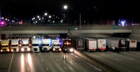 Muškarac prijeti da će se baciti s mosta: Policija zatvorila oba smjera autoceste, zaustavljaju kamione
