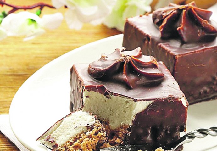 BEZ PEČENJA I KUHANJA: Napravite domaće čokoladice sa kokosom i oduševite ukućane!