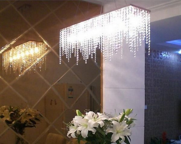 hanging-teardrop-modern-crystal-chandelier-600x479