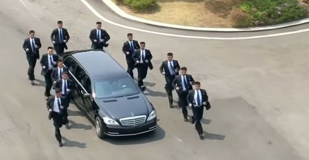 VIDEO KOJI JE DANAS HIT U SVIJETU:  Ko su ljudi koji TRČE OKO KIMOVE LIMUZINE? 
