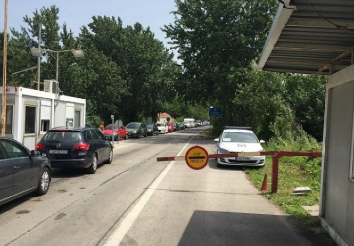 Od 7 sati zatvoreno 20 graničnih prijelaza između BiH i Hrvatske