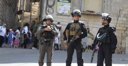 Izraelske snage u racijama uhapsile 16 Palestinaca 