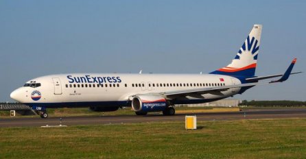 Avion opet prinudno sletio u Beograd, preminuo još jedan putnik 