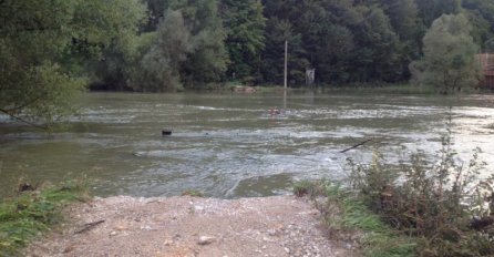 Izvučeno mrtvo tijelo muškarca iz rijeke, nije isključeno ni samoubistvo ni UBISTVO