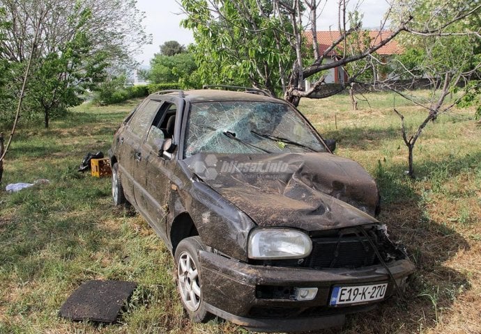 TEŠKA SAOBRAĆAJNA NESREĆA KOD MOSTARA: Ozlijeđeno pet osoba!