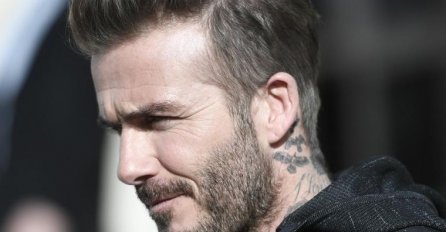 DAVID BECKHAM U SUZAMA, NIJE MOGAO NI SLUTITI ŠTA ĆE MU URADITI: Uhvatio se za lice i počeo plakati (VIDEO)