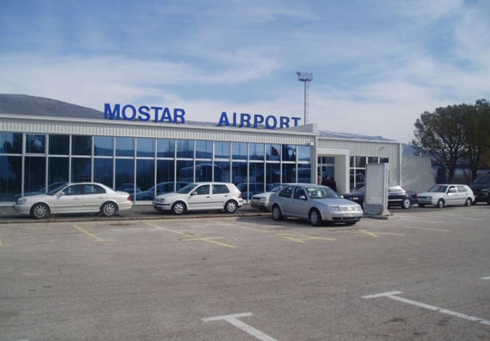 Na mostarski aerodrom sletio prvi avion Croatia Airlinesa iz Zagreba
