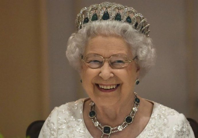OVA NAMIRNICA JE TAJNA NJENE DUGOVJEČNOSTI: Kraljica ima 93 godine – a evo šta jede za doručak, ručak i večeru
