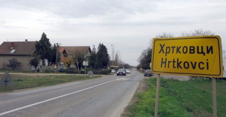 BARIKADE: Policija potpuno blokirala sve prilaze Hrtkovcima gdje radikali planiraju miting