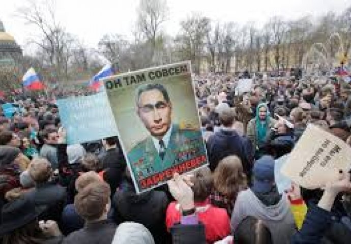 MOSKVA: Uhapšeno 1.600 antivladinih aktivista