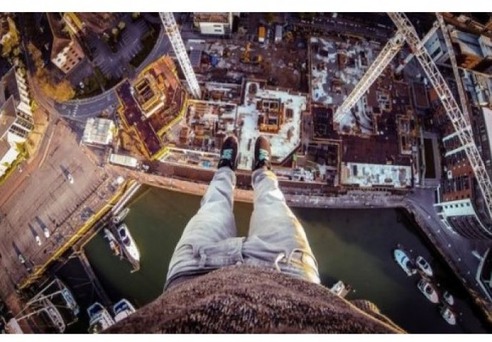 ŽIVOT IZ OČIJU ADRENALIN MANIJAKA: 23 ekstremne fotografije od kojih će vam se oznojiti dlanovi