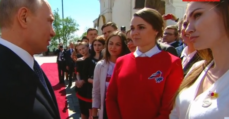 DETALJ KOJI JE PROMAKNUO MNOGIMA: Poslije inauguracije Putina ŠARMIRALA PRELIJEPA Ruskinja