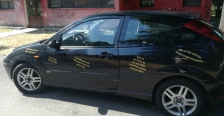 CIJELI BEOGRAD U ČUDU JE GLEDAO OVAJ AUTO: Svi su ga obilazili najmanje dva puta, a kada se PRIBLIŽITE shvatićete i zašto (FOTO)