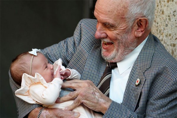 man-with-the-golden-arm-last-blood-plasma-donation-saved-millions-babies-james-harrison-australia-32-5afac33daa776-700