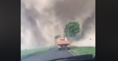 NJEMAČKA: Snažan tornado uništavao kuće, ima povrijeđenih